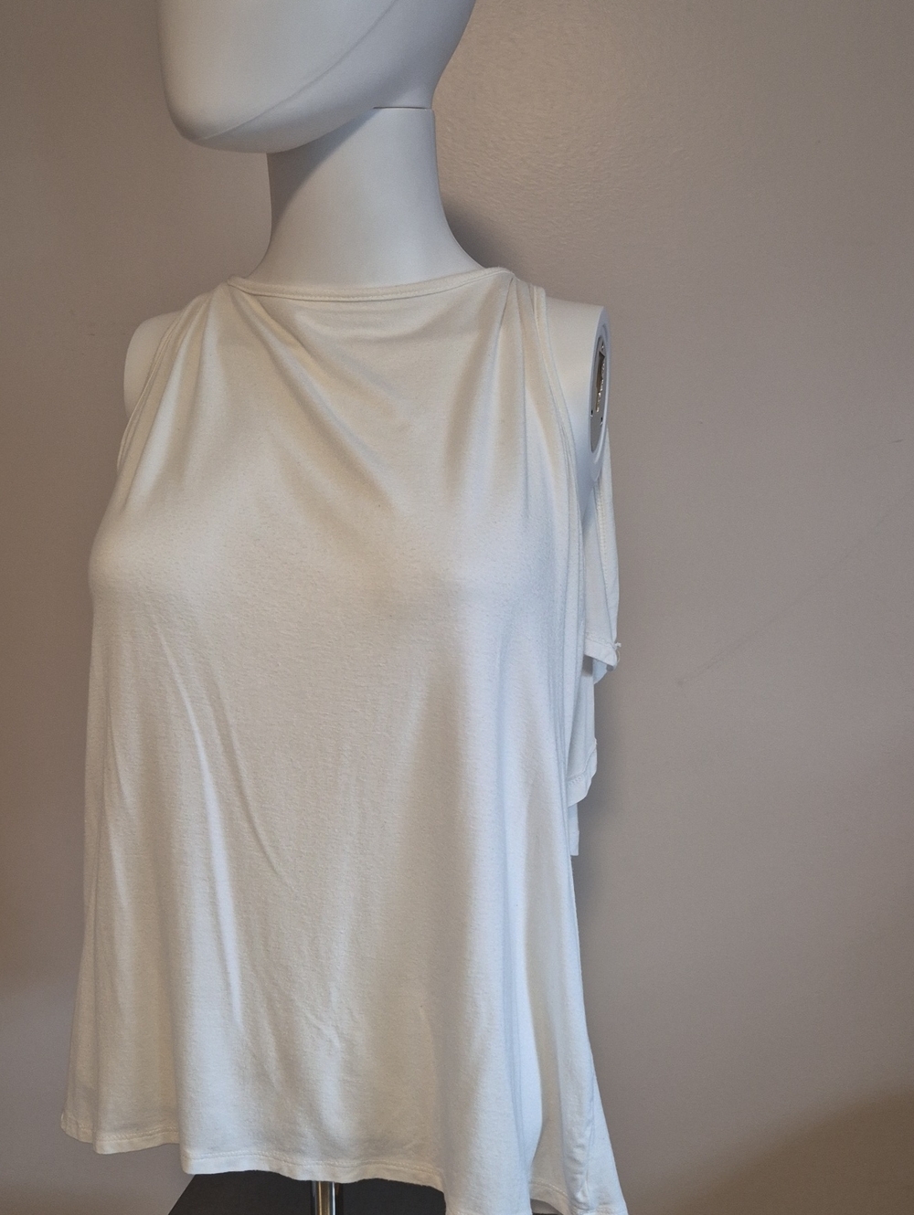 IMAN White Draped Sleeveless Tank Top